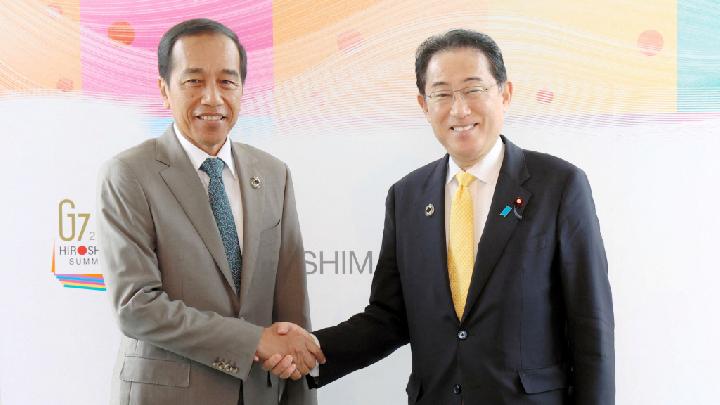 Besok besok Jokowi akan bertemu Perdana Menteri Jepang Fumio Kishida, hal ini akan dibicarakan